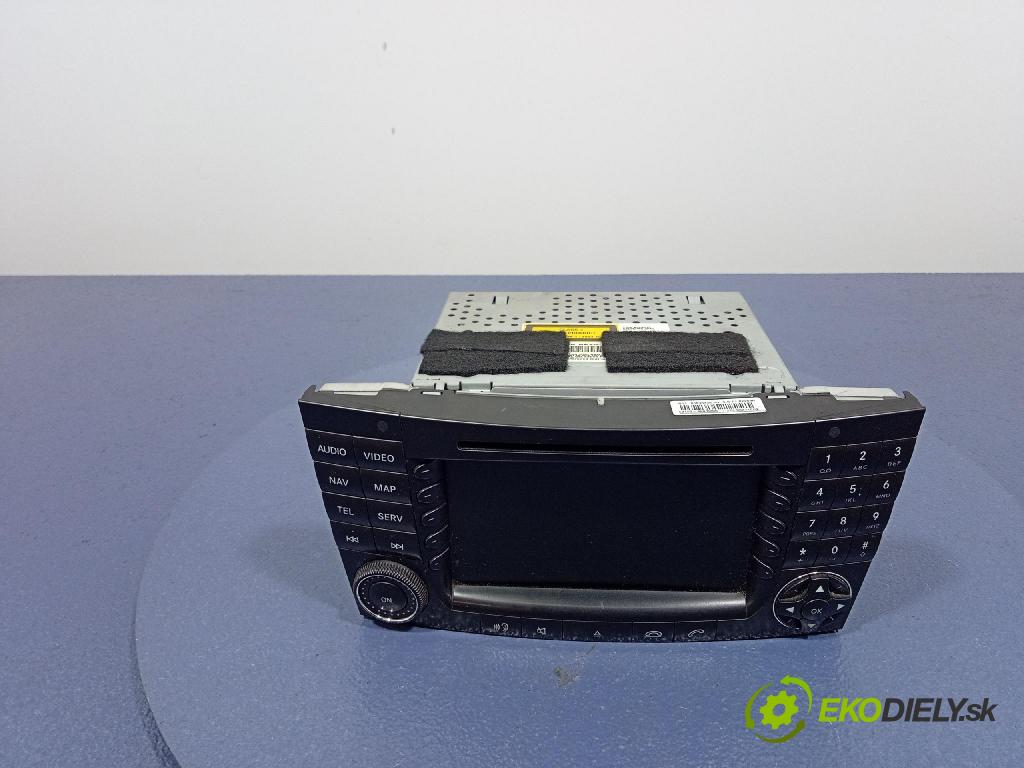 Mercedes E-klasa 2003 Radio I Navigace: A2118204197