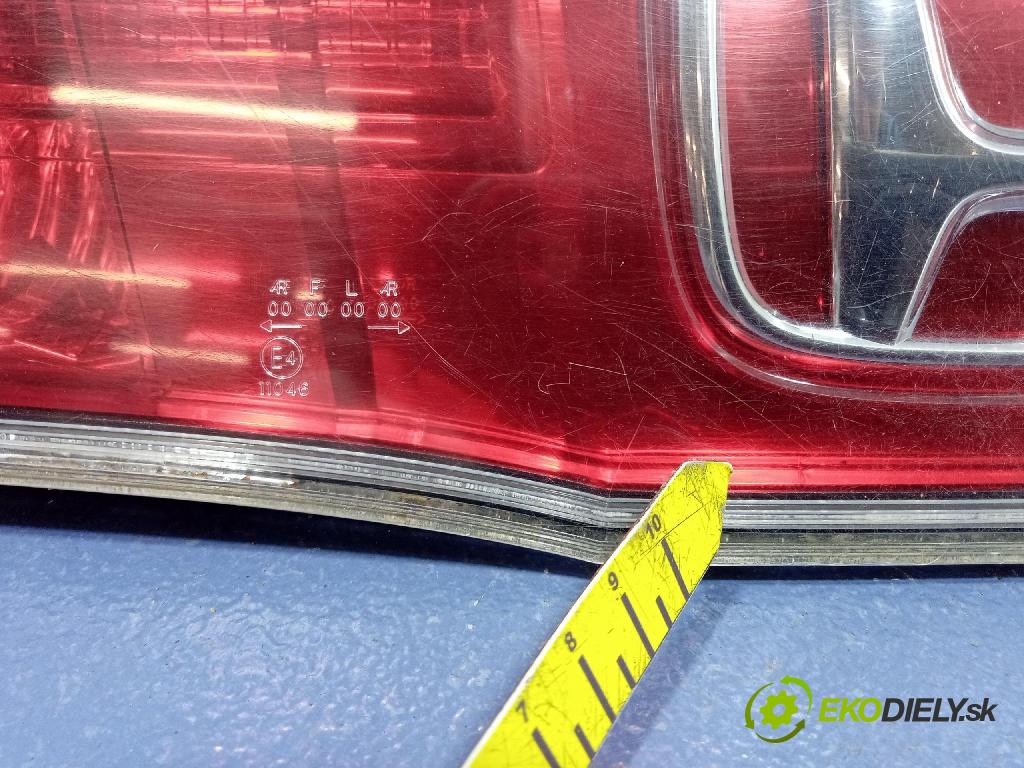 Honda Civic 2006 zaslepka: Zad: 13216721