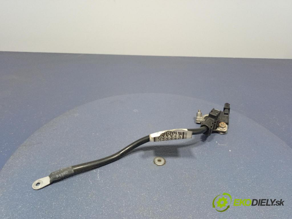 Maserati Levante 2017 instalace Elektrický: 06700064690