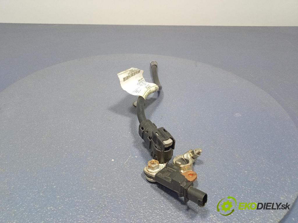 Maserati Levante 2017 instalace Elektrický: 06700064690