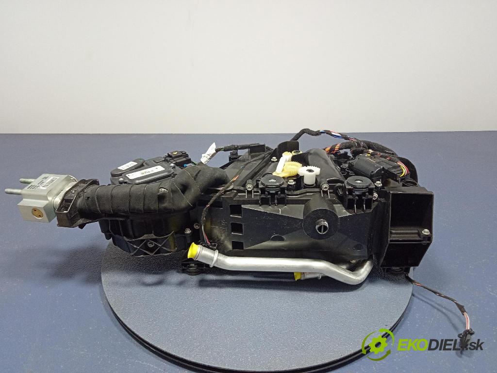 Maserati Levante 2017 radiátor 670033083