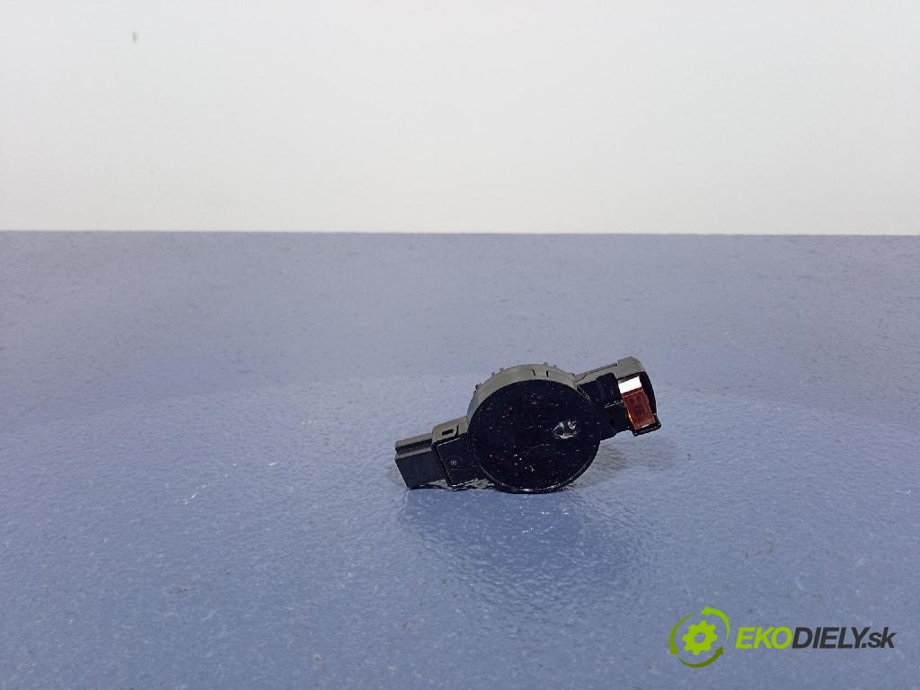 Bmw X6 2020 snímač Déšť / Soumrak 9436681