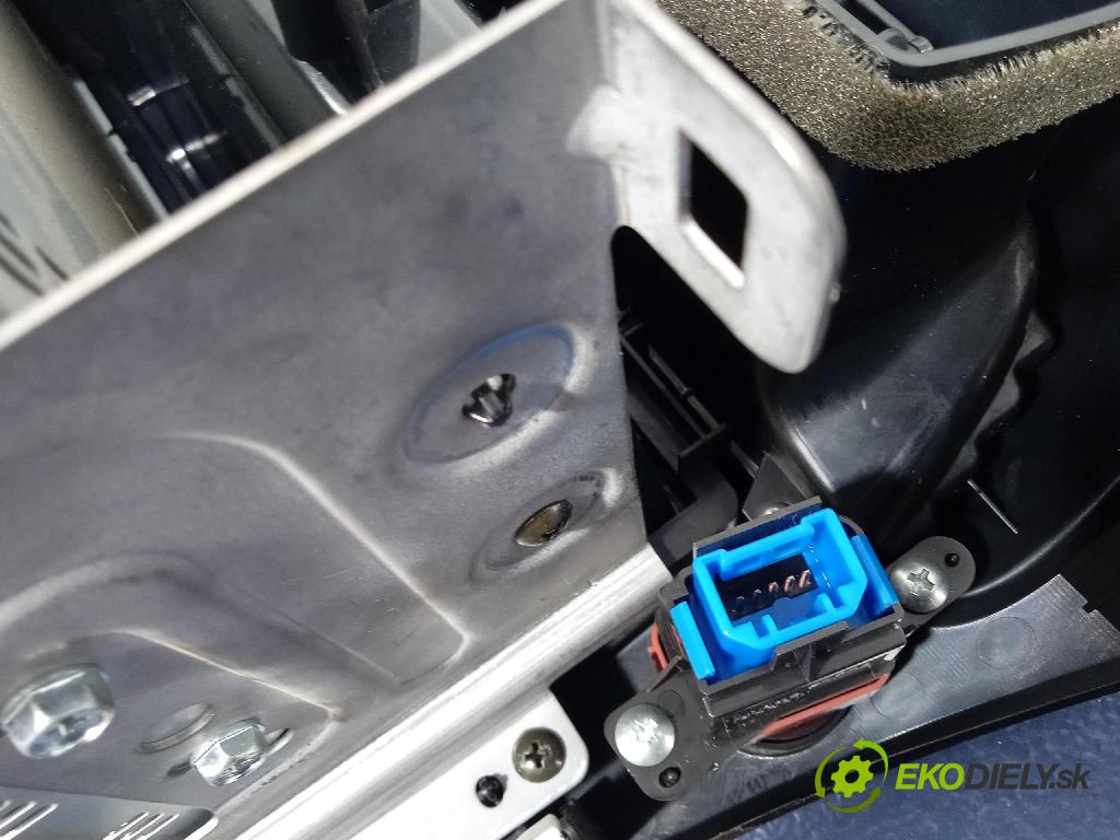 Honda Civic 2006 Radio I Navigace: 08A02-3F6-200
