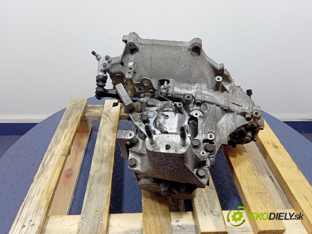 Honda Civic 2006 převodovka Ozubené kola: Manualna SPLM
