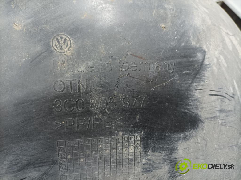 Vw Passat 2007 blatník: Plastický před 3C0805977