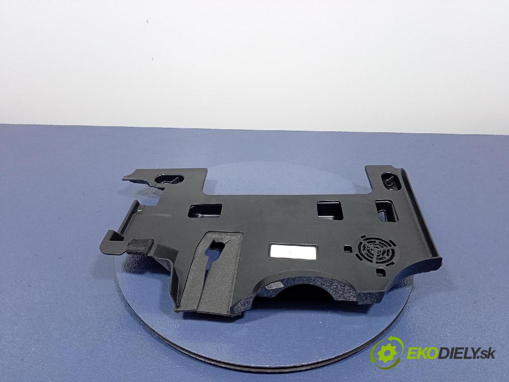 Bmw X6 2020 kryt Plast: Interiéry: 9399364