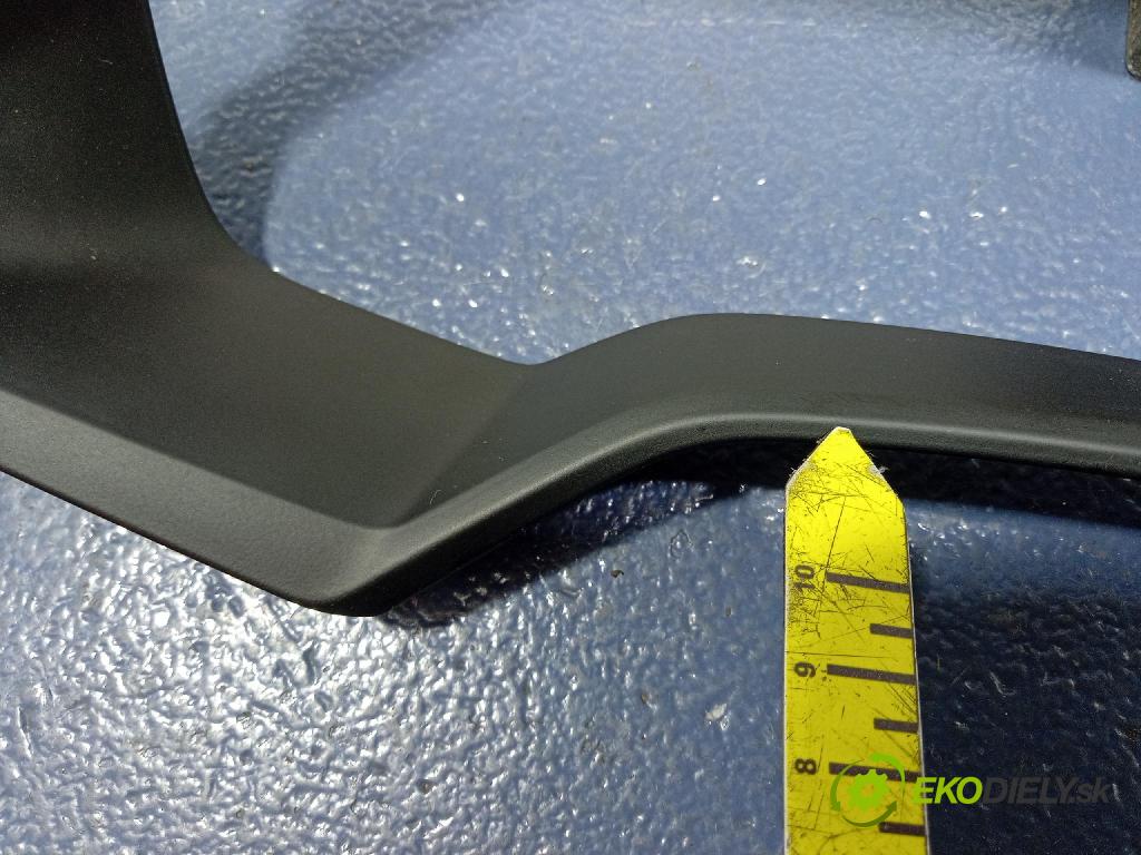 Bmw X6 2020 kryt Plast: Interiéry: 6818849
