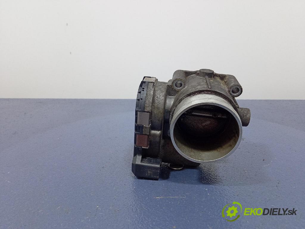 Audi A6 1999 škrticí klapka 06B133062B