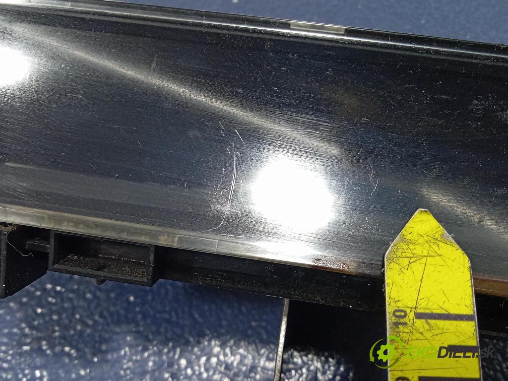 Mitsubishi Colt 2005 displej Radio / GPS MR587777