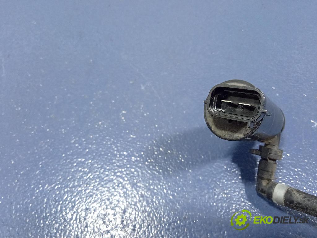 Maserati Levante 2017 čerpadlo Sprinkler 71740944