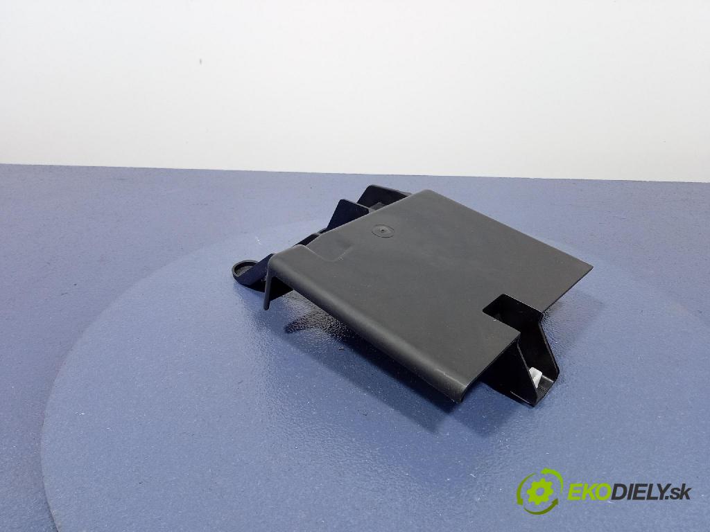 Bmw X6 2020 kryt Plast: Interiéry: 7466133