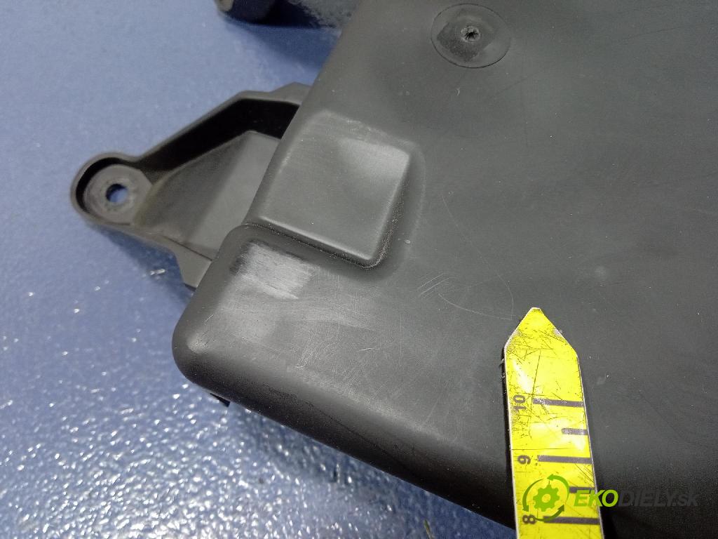 Bmw X6 2020 kryt Plast: Interiéry: 7466133