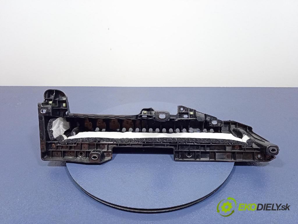 Bmw X6 2020 kryt Plast: Interiéry: 7470969