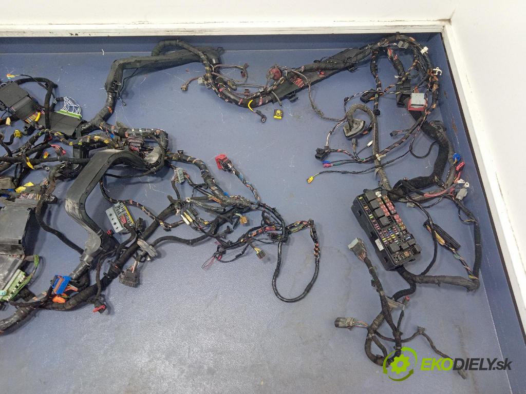 Maserati Levante 2017 instalace Elektrický: 06700350600