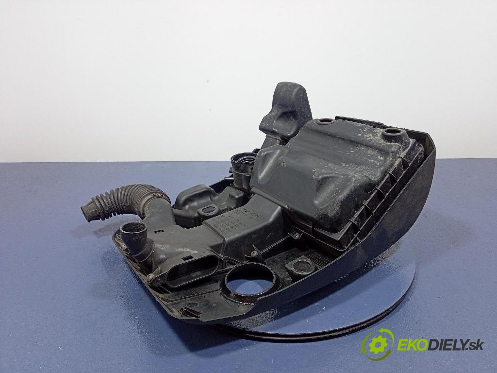 Volkswagen Polo 2002 kryt Motor: 03D129601