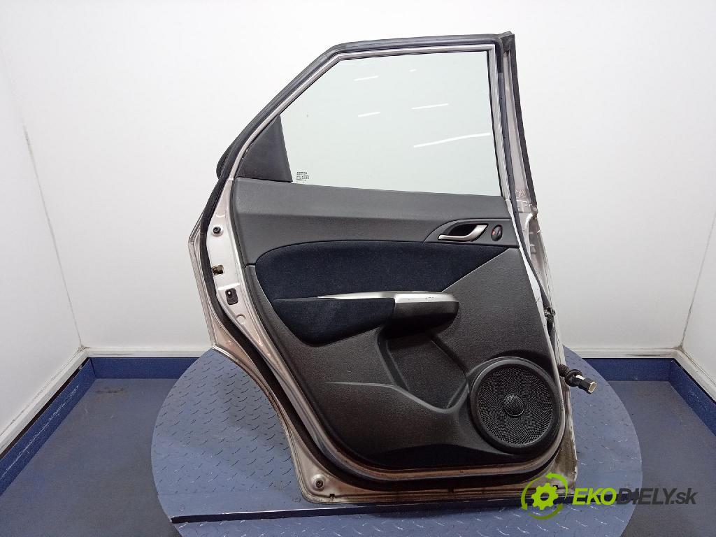 Honda Civic 2006 dveře Zad: Vlevo, odjet: