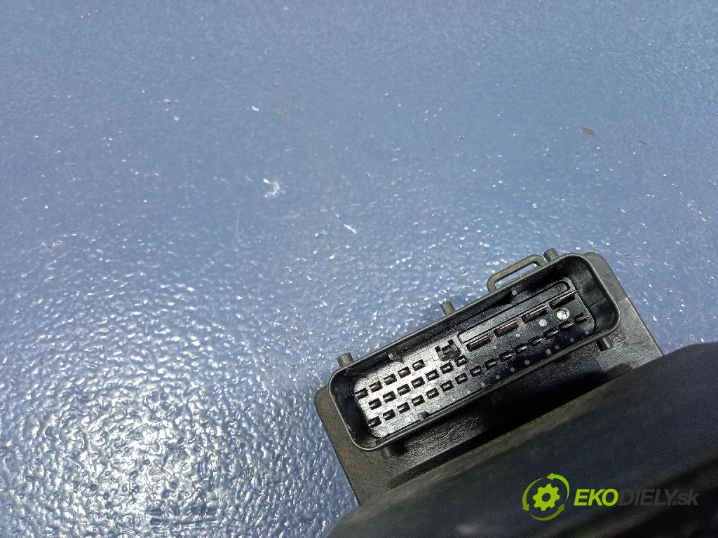 Skoda Superb 2004 čerpadlo ABS x 3B0614111
