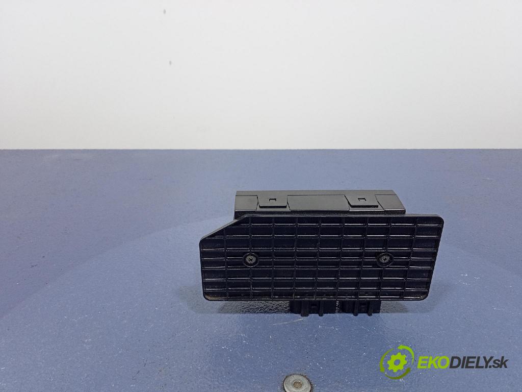 Skoda Superb 2004 řídící jednotka Komfortu 1C0959799B