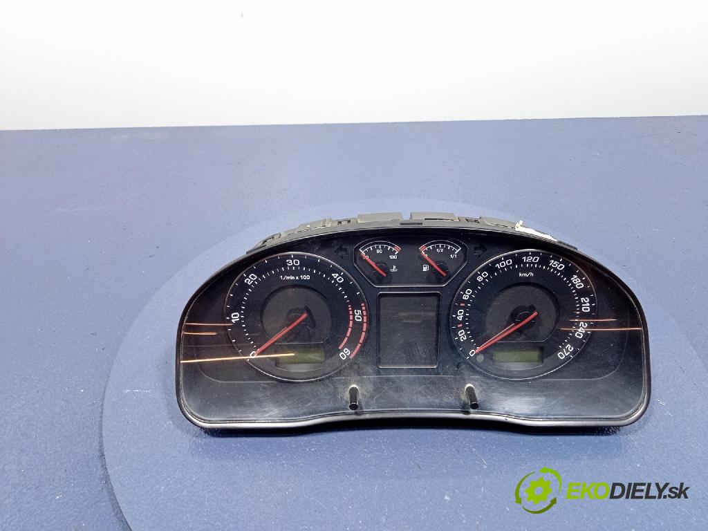 Skoda Superb 2004 Přístrojová deska 3U0920811A