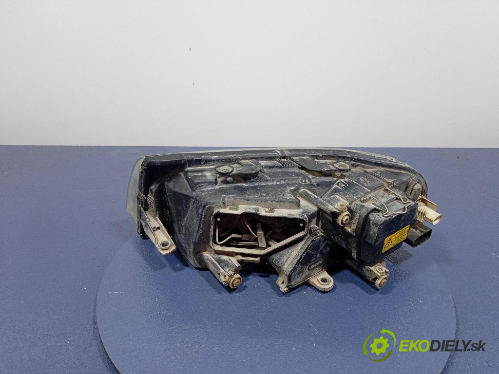 Skoda Superb 2004 světlo v pravo:
