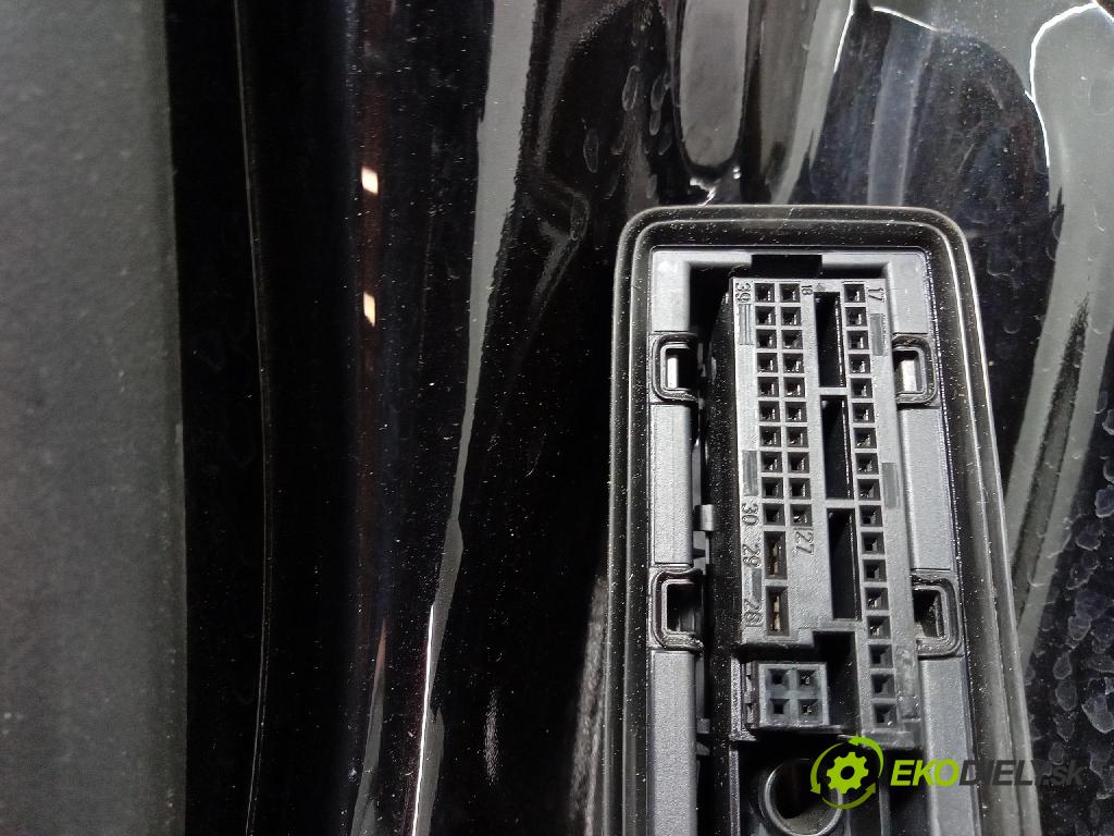 Bmw X6 2020 dveře před Vlevo, odjet: