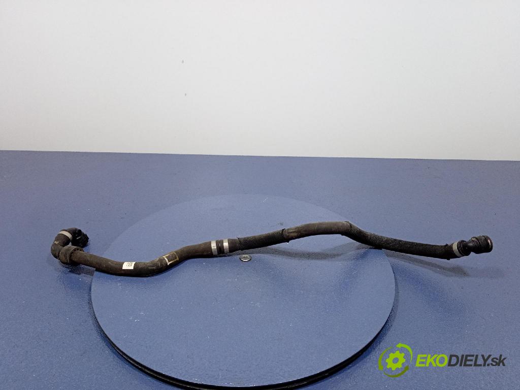 Bmw X6 2020 trubka Chladič: 8579335