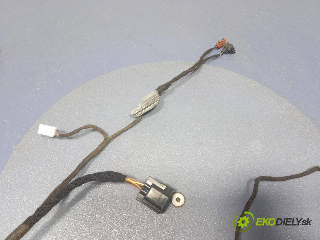 Maserati Levante 2017 instalace Elektrický: 06700334020