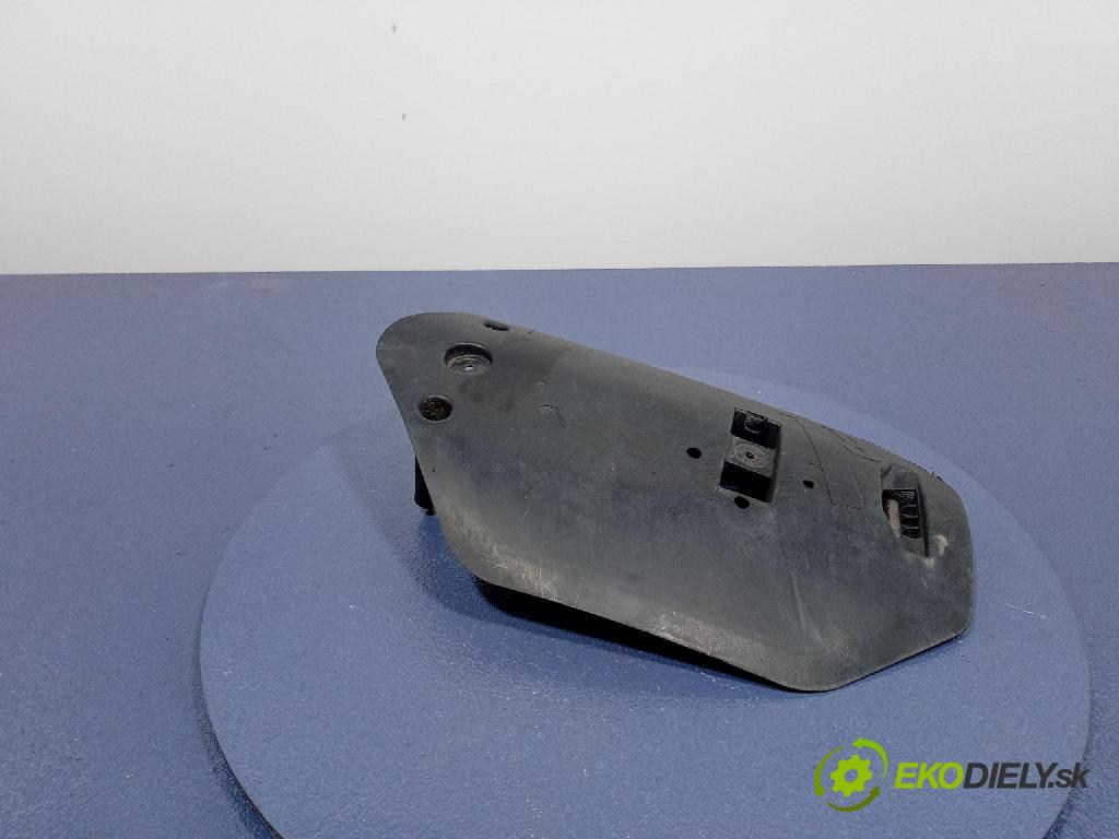 Bmw X6 2020 kryt Plast: podvozek: 6877044
