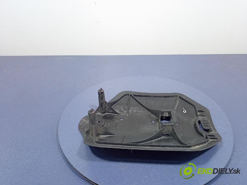 Bmw X6 2020 kryt Plast: podvozek: 6877044