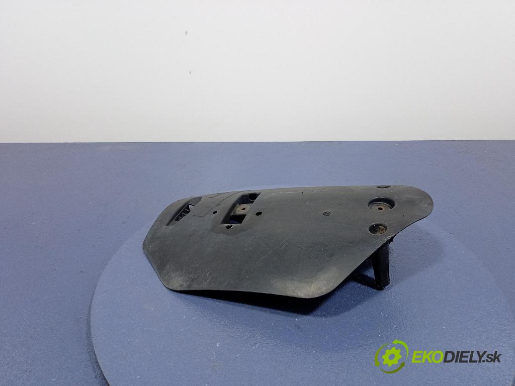 Bmw X6 2020 kryt Plast: podvozek: 6877043