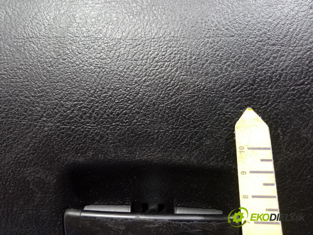Volkswagen Passat 2002 kastlík 3B1857101