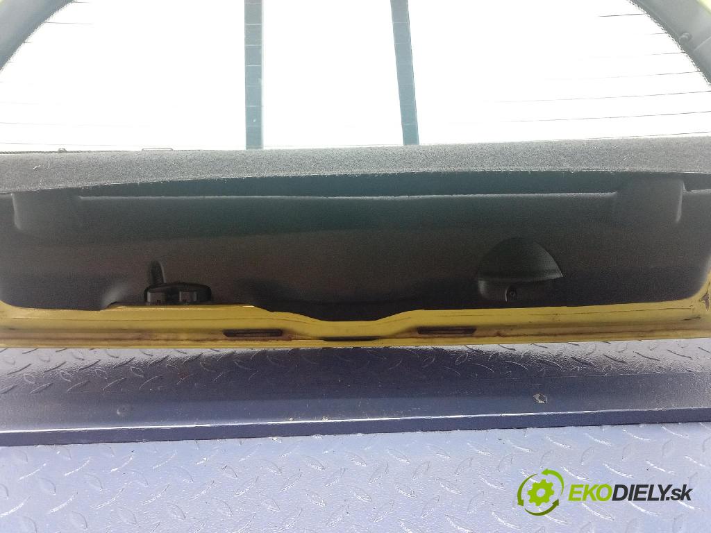 Citroen C2 2004 zadní dveře kufra: kufr