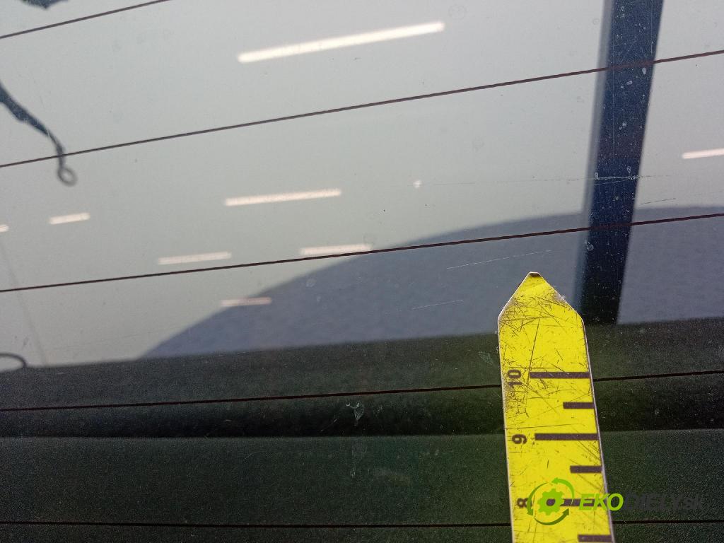 Citroen C2 2004 zadní dveře kufra: kufr