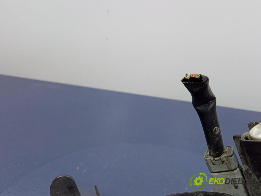 Peugeot 206 1.1 2005 světlo Levý: 9628666880