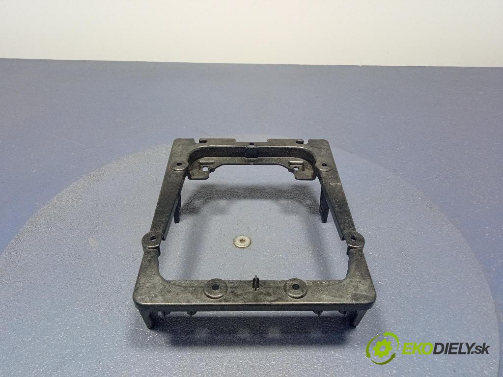 Bmw X6 0 kryt Plast: Interiéry: 9399769