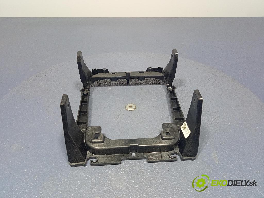 Bmw X6 0 kryt Plast: Interiéry: 9399769