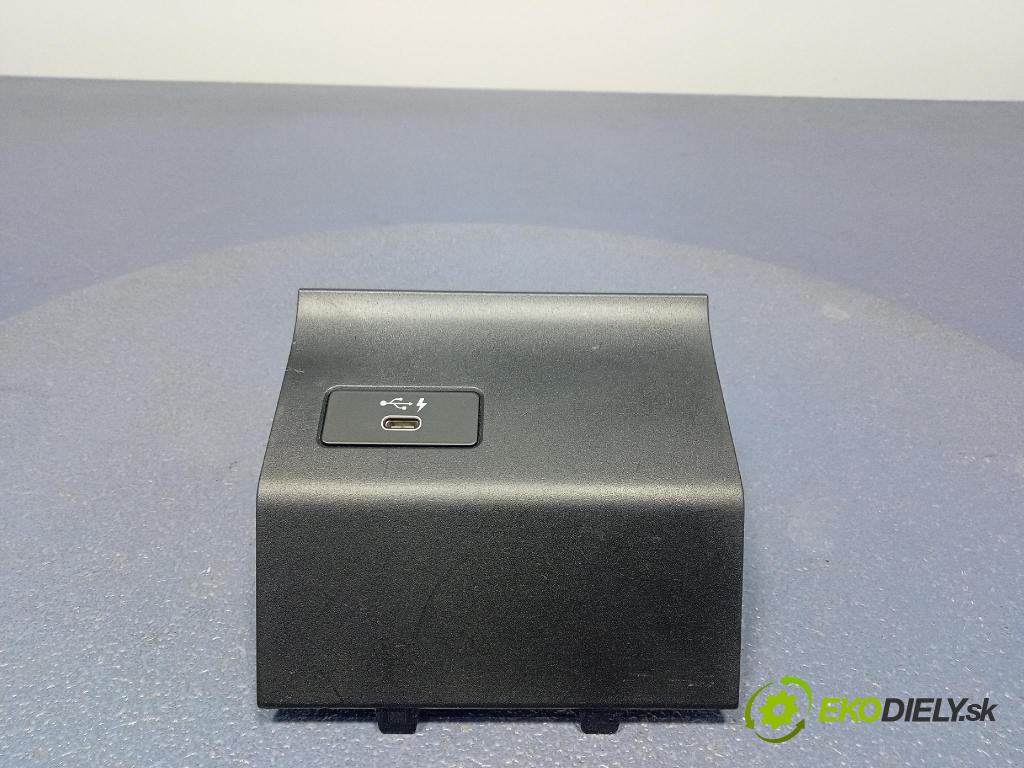 Bmw X6 0 kryt Plast: Interiéry: 9868438