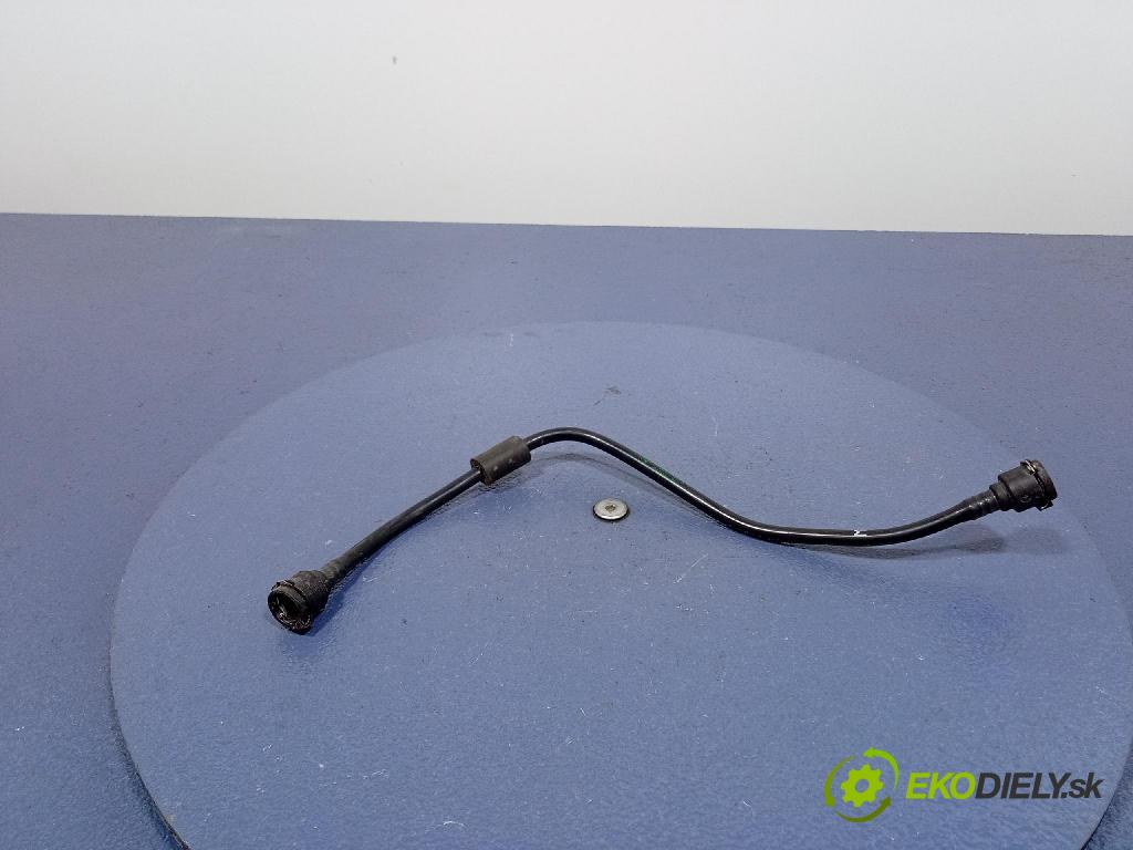 Bmw X6 2020 trubka Chladič: 8579336