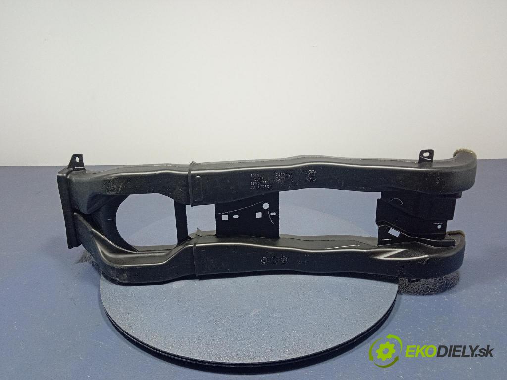 Bmw X6 0 trubka Vzduch: 9399726
