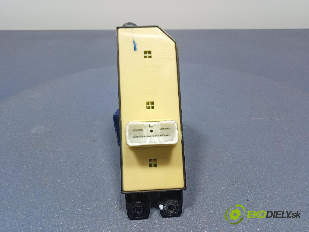 Hyundai Santa fe 2004 Přepínač Sklenka: 93570-26100