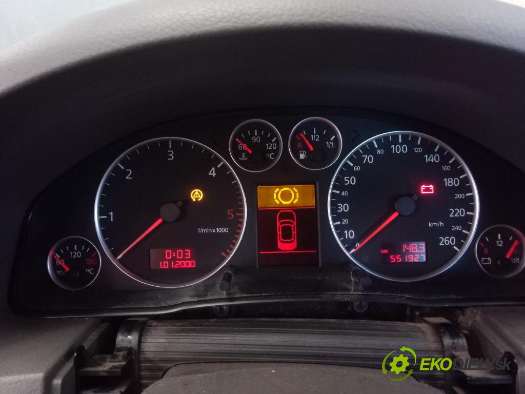 Audi A6 2003 Přístrojová deska 4B0920933G