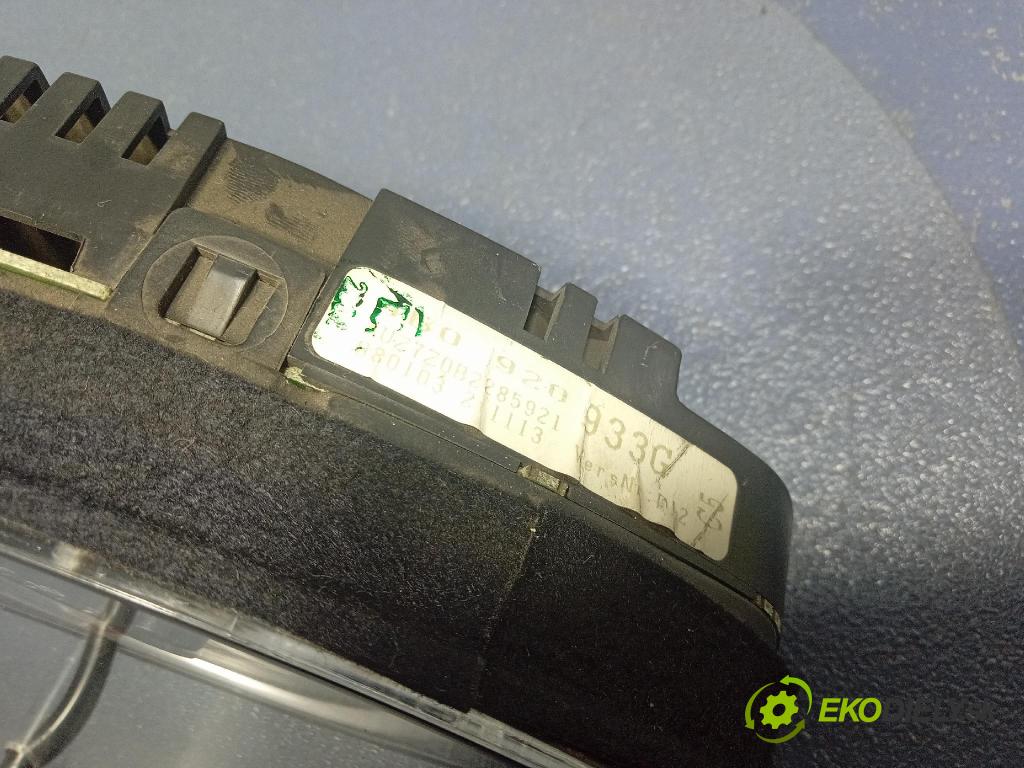 Audi A6 2003 Přístrojová deska 4B0920933G