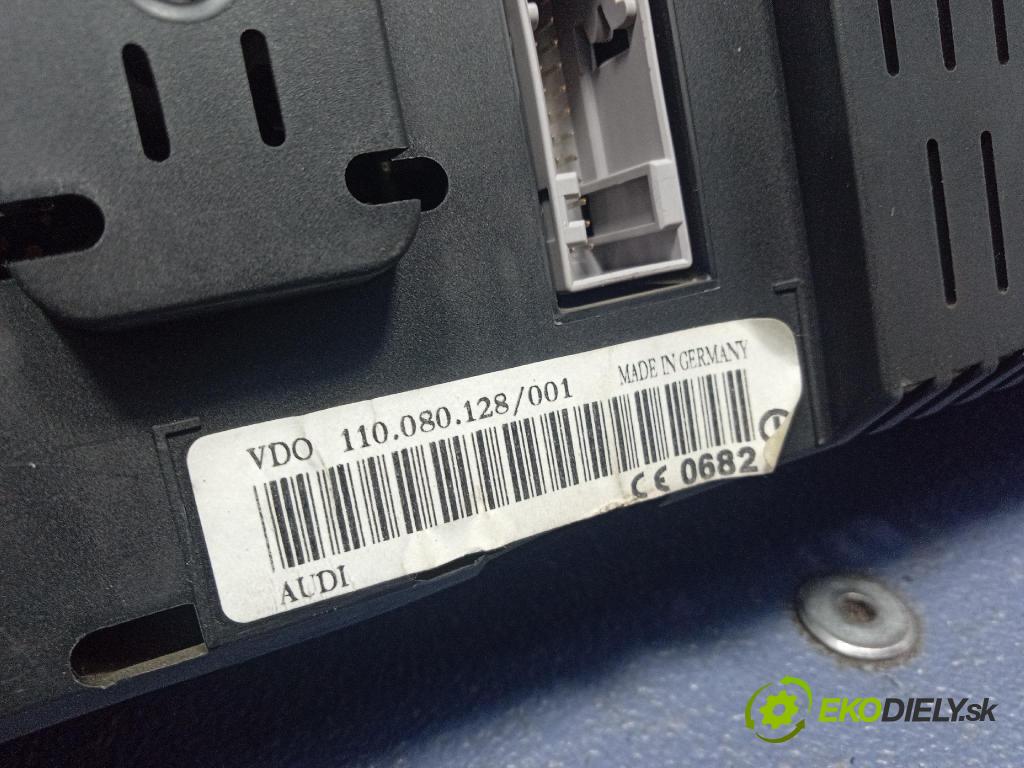 Audi A6 2003 Přístrojová deska 4B0920933G