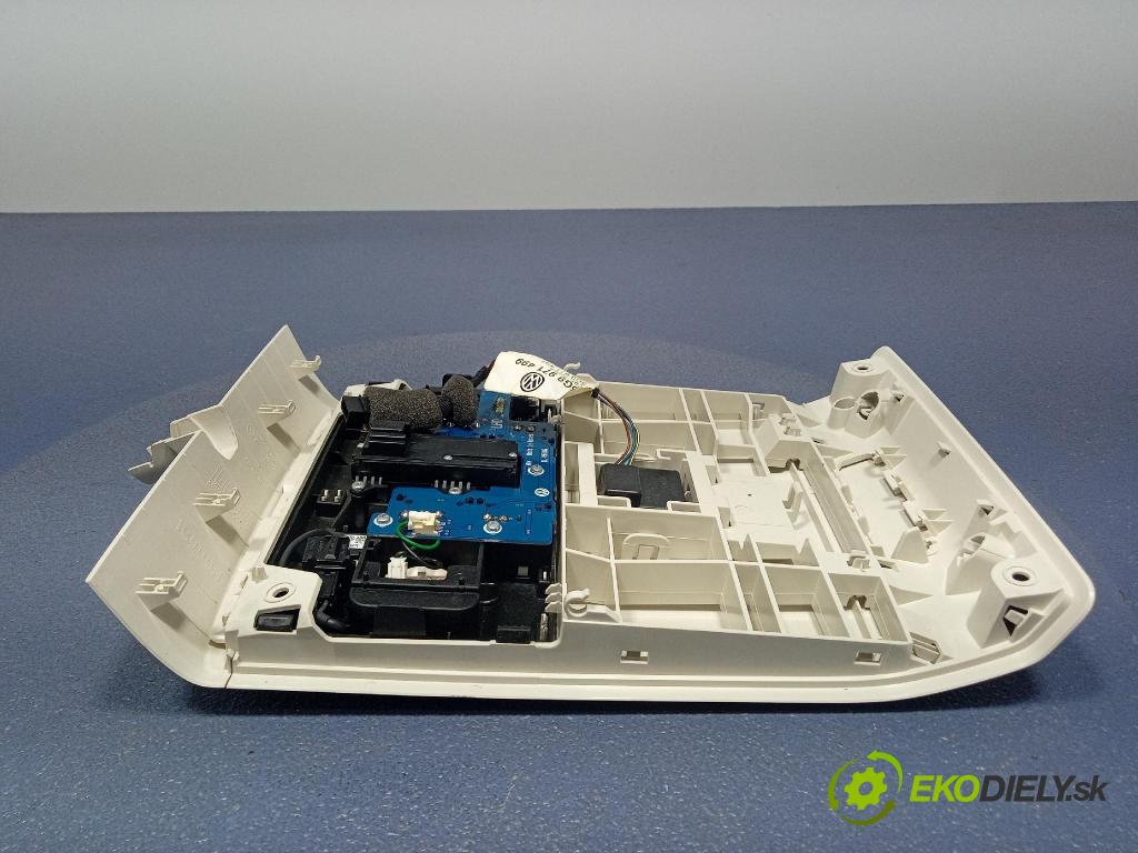 Vw Passat 2016 Lampy Uvnitř 5G0867489B