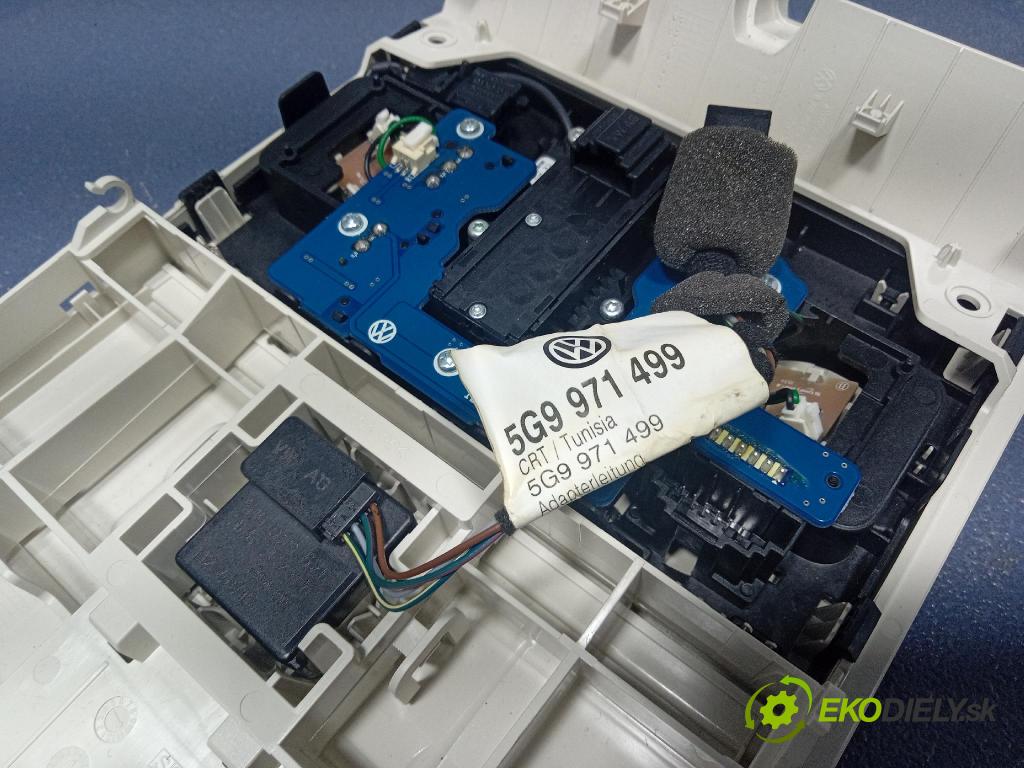 Vw Passat 2016 Lampy Uvnitř 5G0867489B