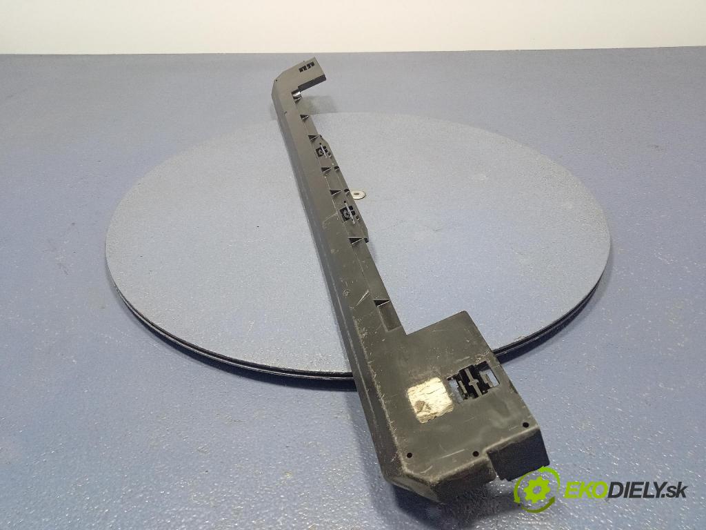 Bmw X6 2020 kryt Plast: podvozek: 8589087