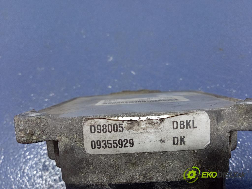 Opel Astra 2000 řídící jednotka Motor: 09355929
