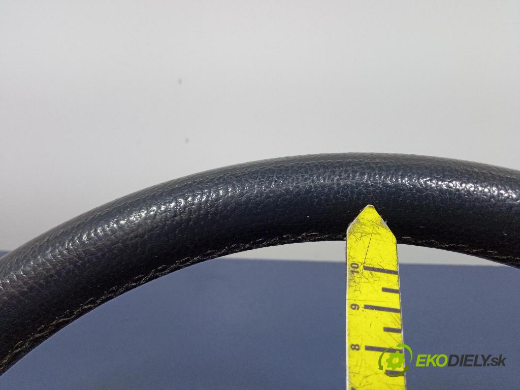 Toyota Corolla 2003 volant