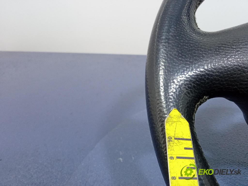 Toyota Corolla 2003 volant
