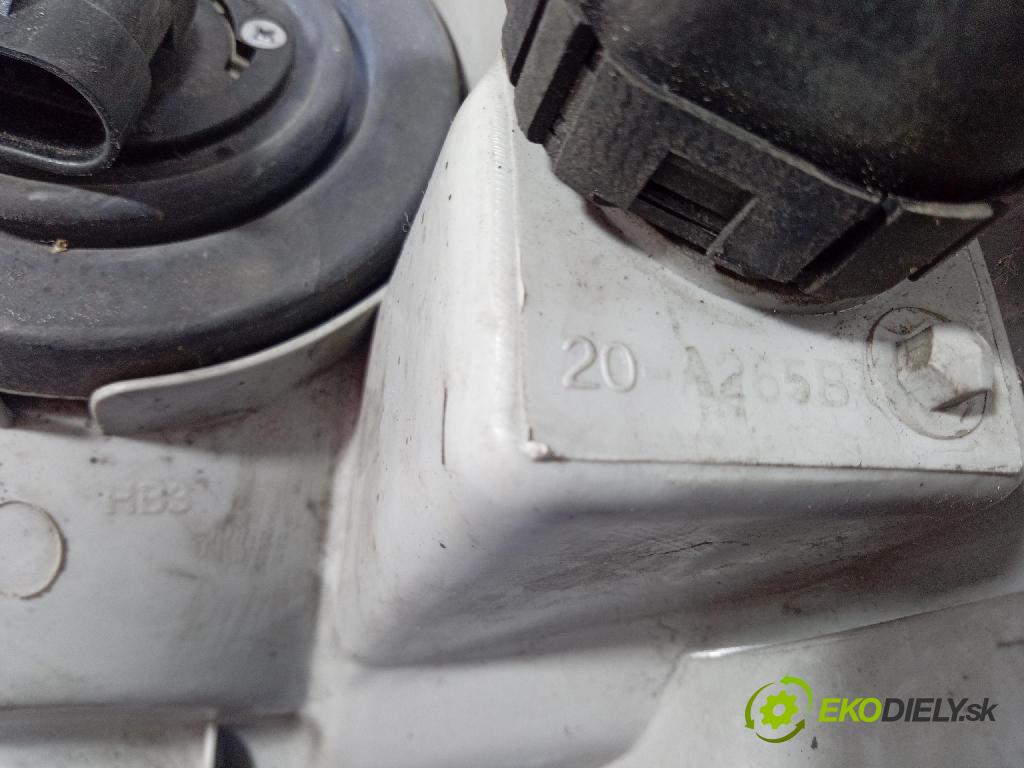 Toyota Corolla 2003 světlo v pravo: 20A265B